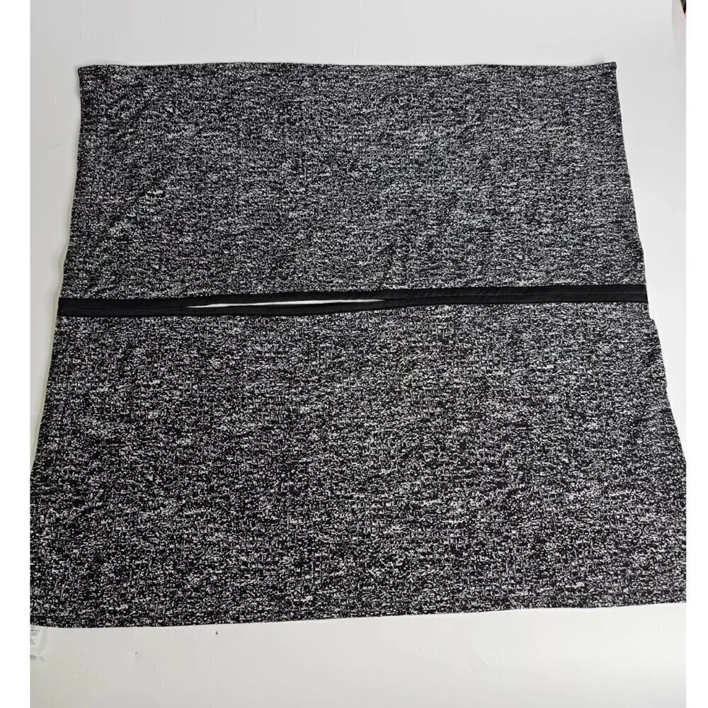NWOT Lululemon Vinyasa Wrap Scarf Black White Print One Size Convertible